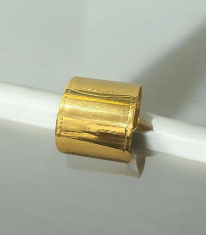 Gold Elegance-Thick Bracelet