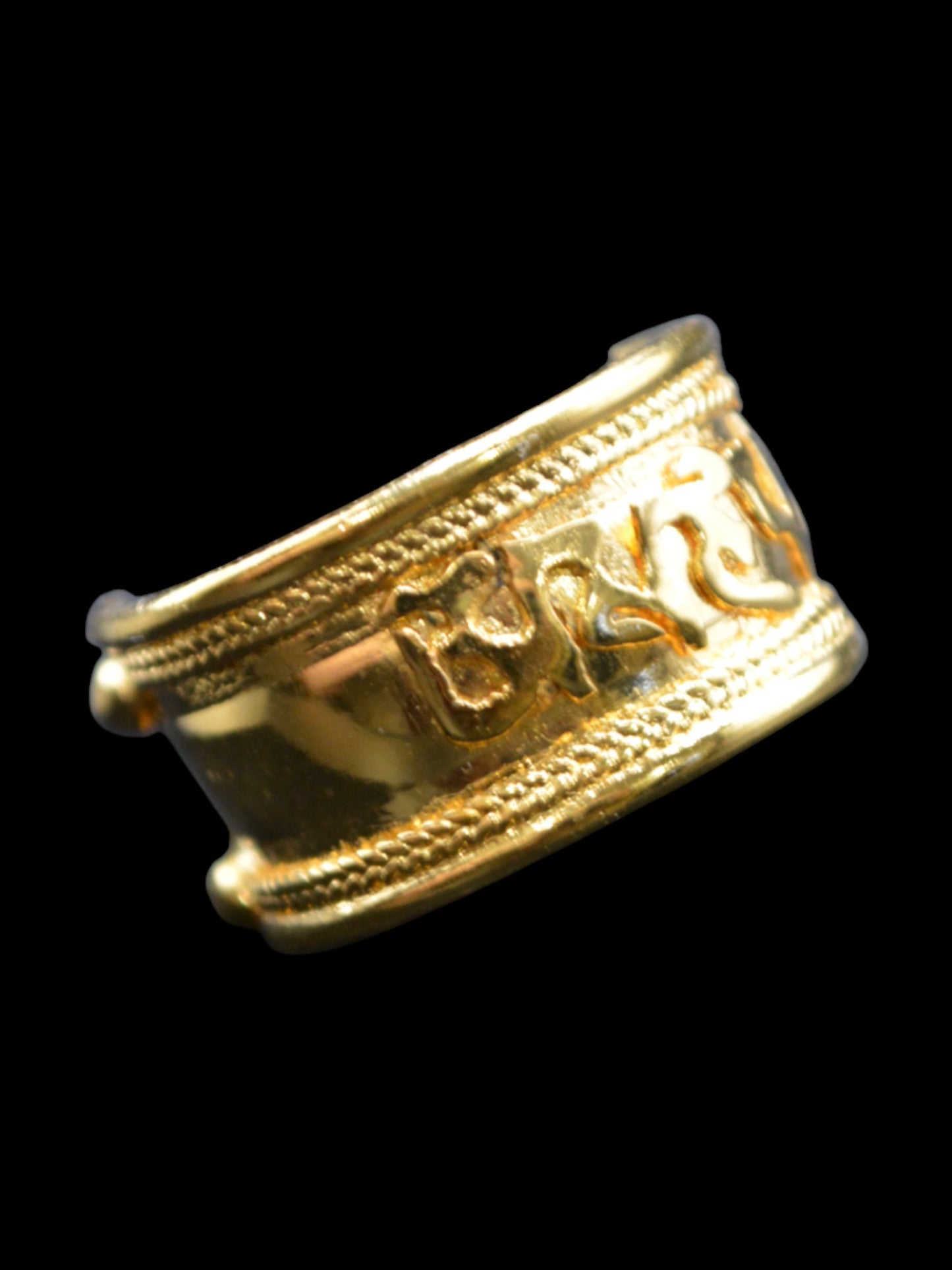 Hidden Quest Gold Ring