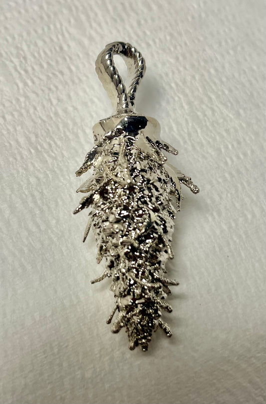 Small Amnesia America Pendant