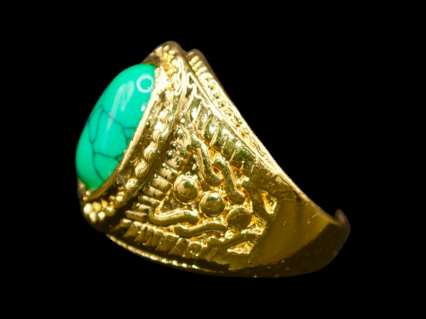 Lizard Eye - Green  Stone Gold Ring